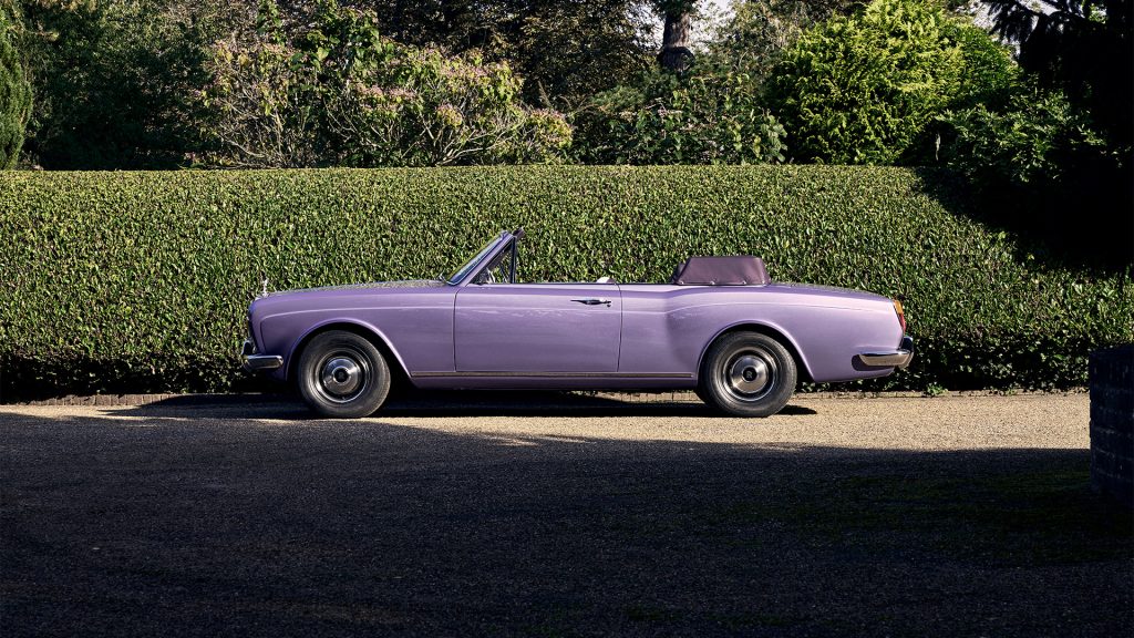 هالسيون تُعيد صياغة الأسطورة: رولز-رويس كورنيش "هايلاند هيذر" تُبعَث من جديد كهربائياً!
سيارات رولز رويس الجديدة
سيارات رولز رويس 2025 
سيارات رولز رويس 2026 
سيارات رولز رويس 2027 
سيارات رولز رويس كهربائية
سيارات رولز رويس كلاسيكية
سيارات رولز رويس قديمة
سيارات رولز رويس نادرة
سيارات رولز رويس حديثة
سيارات بريطانية
سيارات انجليزية
سيارات فاخرة كهربائية
سيارات فخمة كهربائية
سيارات كهربائية معاد تصميمها
سيارات رولز رويس معاد تصميمها
سيارات توب جير الشرق الأوسط
سيارات متحولة كهربا
تحويل سيارات كهربا
شركة هالسيون
سيارة رولز رويس كورنيش 
Halcyon Rewrites the Legend: The Rolls-Royce Corniche "Highland Heather" is Reborn Electric!
New Rolls-Royce Cars
2025 Rolls-Royce Cars
2026 Rolls-Royce Cars
2027 Rolls-Royce Cars
Electric Rolls-Royce Cars
Classic Rolls-Royce Cars
Vintage Rolls-Royce Cars
Rare Rolls-Royce Cars
Modern Rolls-Royce Cars
British Cars
English Cars
Luxury Electric Cars
Luxury Electric Cars
Redesigned Electric Cars
Redesigned Rolls-Royce Cars
Top Gear Middle East Cars
Electric Convertible Cars
Electric Car Conversion
Halcyon Company
Rolls-Royce Corniche