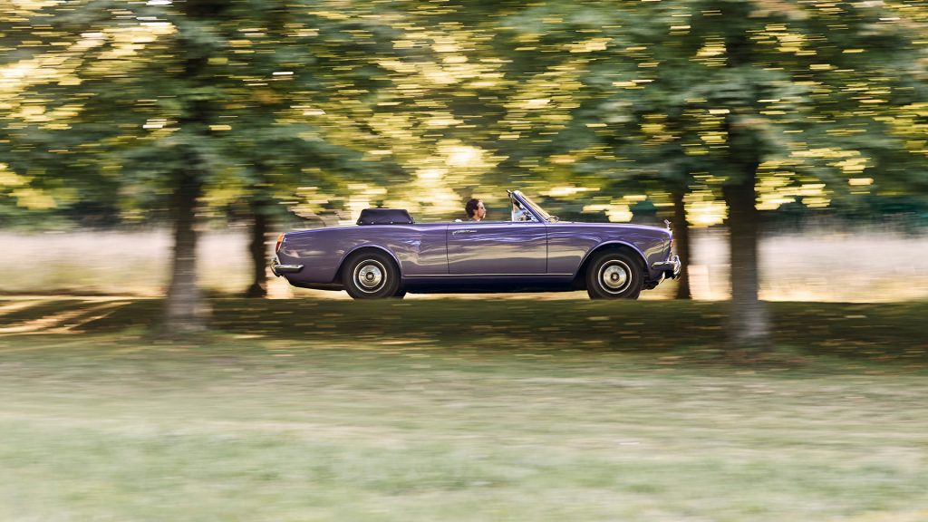 هالسيون تُعيد صياغة الأسطورة: رولز-رويس كورنيش "هايلاند هيذر" تُبعَث من جديد كهربائياً!
سيارات رولز رويس الجديدة
سيارات رولز رويس 2025 
سيارات رولز رويس 2026 
سيارات رولز رويس 2027 
سيارات رولز رويس كهربائية
سيارات رولز رويس كلاسيكية
سيارات رولز رويس قديمة
سيارات رولز رويس نادرة
سيارات رولز رويس حديثة
سيارات بريطانية
سيارات انجليزية
سيارات فاخرة كهربائية
سيارات فخمة كهربائية
سيارات كهربائية معاد تصميمها
سيارات رولز رويس معاد تصميمها
سيارات توب جير الشرق الأوسط
سيارات متحولة كهربا
تحويل سيارات كهربا
شركة هالسيون
سيارة رولز رويس كورنيش 
Halcyon Rewrites the Legend: The Rolls-Royce Corniche "Highland Heather" is Reborn Electric!
New Rolls-Royce Cars
2025 Rolls-Royce Cars
2026 Rolls-Royce Cars
2027 Rolls-Royce Cars
Electric Rolls-Royce Cars
Classic Rolls-Royce Cars
Vintage Rolls-Royce Cars
Rare Rolls-Royce Cars
Modern Rolls-Royce Cars
British Cars
English Cars
Luxury Electric Cars
Luxury Electric Cars
Redesigned Electric Cars
Redesigned Rolls-Royce Cars
Top Gear Middle East Cars
Electric Convertible Cars
Electric Car Conversion
Halcyon Company
Rolls-Royce Corniche