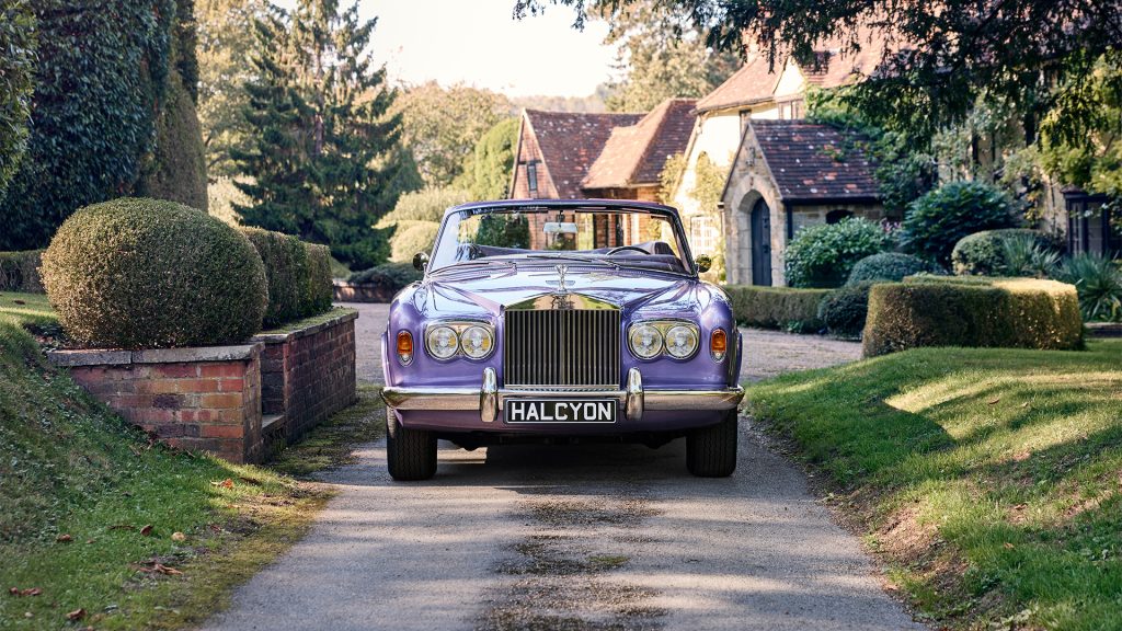 هالسيون تُعيد صياغة الأسطورة: رولز-رويس كورنيش "هايلاند هيذر" تُبعَث من جديد كهربائياً!
سيارات رولز رويس الجديدة
سيارات رولز رويس 2025 
سيارات رولز رويس 2026 
سيارات رولز رويس 2027 
سيارات رولز رويس كهربائية
سيارات رولز رويس كلاسيكية
سيارات رولز رويس قديمة
سيارات رولز رويس نادرة
سيارات رولز رويس حديثة
سيارات بريطانية
سيارات انجليزية
سيارات فاخرة كهربائية
سيارات فخمة كهربائية
سيارات كهربائية معاد تصميمها
سيارات رولز رويس معاد تصميمها
سيارات توب جير الشرق الأوسط
سيارات متحولة كهربا
تحويل سيارات كهربا
شركة هالسيون
سيارة رولز رويس كورنيش 
Halcyon Rewrites the Legend: The Rolls-Royce Corniche "Highland Heather" is Reborn Electric!
New Rolls-Royce Cars
2025 Rolls-Royce Cars
2026 Rolls-Royce Cars
2027 Rolls-Royce Cars
Electric Rolls-Royce Cars
Classic Rolls-Royce Cars
Vintage Rolls-Royce Cars
Rare Rolls-Royce Cars
Modern Rolls-Royce Cars
British Cars
English Cars
Luxury Electric Cars
Luxury Electric Cars
Redesigned Electric Cars
Redesigned Rolls-Royce Cars
Top Gear Middle East Cars
Electric Convertible Cars
Electric Car Conversion
Halcyon Company
Rolls-Royce Corniche