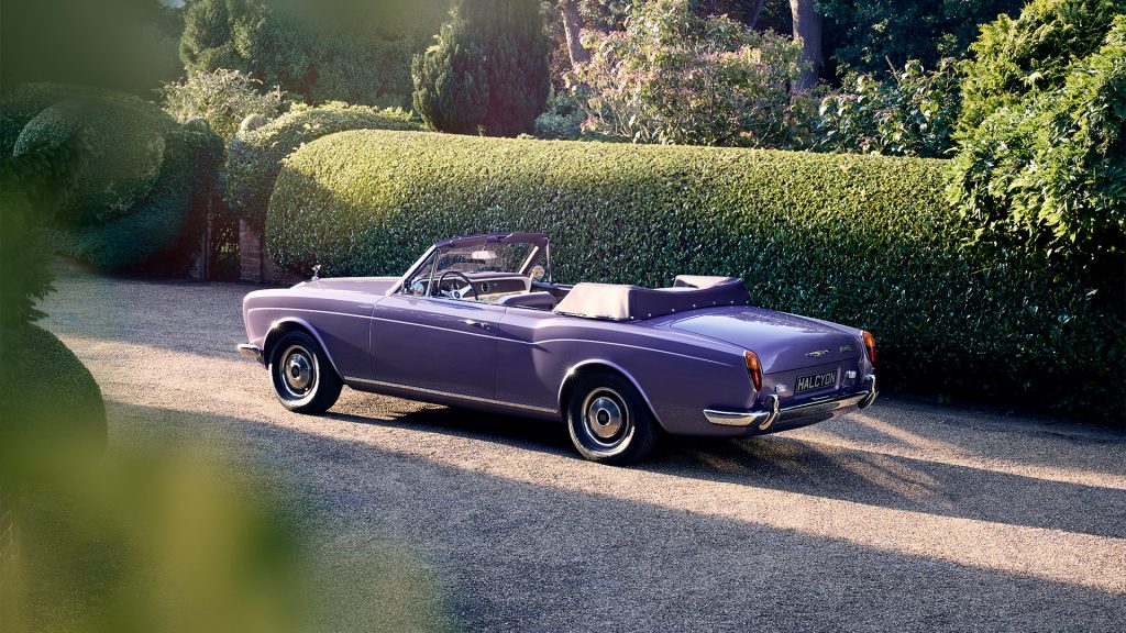 هالسيون تُعيد صياغة الأسطورة: رولز-رويس كورنيش "هايلاند هيذر" تُبعَث من جديد كهربائياً!
سيارات رولز رويس الجديدة
سيارات رولز رويس 2025 
سيارات رولز رويس 2026 
سيارات رولز رويس 2027 
سيارات رولز رويس كهربائية
سيارات رولز رويس كلاسيكية
سيارات رولز رويس قديمة
سيارات رولز رويس نادرة
سيارات رولز رويس حديثة
سيارات بريطانية
سيارات انجليزية
سيارات فاخرة كهربائية
سيارات فخمة كهربائية
سيارات كهربائية معاد تصميمها
سيارات رولز رويس معاد تصميمها
سيارات توب جير الشرق الأوسط
سيارات متحولة كهربا
تحويل سيارات كهربا
شركة هالسيون
سيارة رولز رويس كورنيش 
Halcyon Rewrites the Legend: The Rolls-Royce Corniche "Highland Heather" is Reborn Electric!
New Rolls-Royce Cars
2025 Rolls-Royce Cars
2026 Rolls-Royce Cars
2027 Rolls-Royce Cars
Electric Rolls-Royce Cars
Classic Rolls-Royce Cars
Vintage Rolls-Royce Cars
Rare Rolls-Royce Cars
Modern Rolls-Royce Cars
British Cars
English Cars
Luxury Electric Cars
Luxury Electric Cars
Redesigned Electric Cars
Redesigned Rolls-Royce Cars
Top Gear Middle East Cars
Electric Convertible Cars
Electric Car Conversion
Halcyon Company
Rolls-Royce Corniche