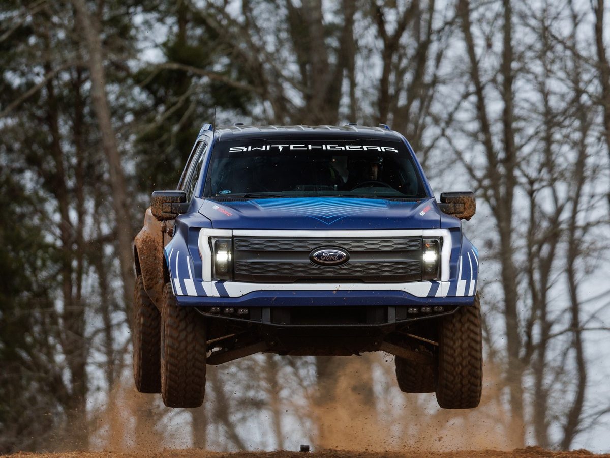 فورد تتراجع خطوة عن الكهرباء وتُلغي صفقة بطاريات بقيمة 6.5 مليار دولار! فورد تلغي صفقة بطاريات بقيمة 6 مليار دولار سيارات فورد الجديدة سيارات فورد 2024 سيارات فورد 2025 سيارات فورد 2026 سيارات فورد كهربائية شاجنة فورد الكهربائية شاحنة فورج اف 150 لايتينج شاحنات أوفرود كهربائية شاحنات طرق وعرة كهربائية سيارات كهربائية سيارات هجينة سيارات هايبرد سيارات هيبرد سيارات قوية سيارات توب جير الشرق الأوسط سيارات قوية سيارات أمريكية سيارات فورد كهربائية جديدة خطط فورد لسيارات الكهرباء Ford Takes a Step Back on Electricity and Cancels a $6.5 Billion Battery Deal! Ford Cancels $6 Billion Battery Deal New Ford Cars 2024 Ford Cars 2025 Ford Cars 2026 Ford Cars Electric Ford Cars Electric Ford Truck Ford F-150 Lightning Truck Electric Off-Road Trucks Electric Off-Road Trucks Electric Cars Hybrid Cars Hybrid Cars Powerful Cars Top Gear Middle East Cars Powerful Cars American Cars New Ford Electric Cars Ford's Electric Car Plans