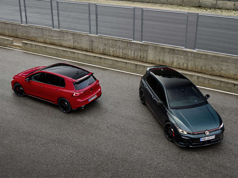 فولكس فاجن جولف GTI 2026 فولكس فاجن جولف R 2026 محرك EA888 فولكس فاجن جولف GTI بمحرك بنزين جولف R أداء رياضي سيارات هاتشباك رياضية فولكس فاجن فولكس فاجن Euro 7 جولف GTI مقابل جولف R فولكس فاجن سيارات رياضية مستقبل سيارات GTI جولف GTI محركات الاحتراق فولكس فاجن هاتشباك عالية الأداء Volkswagen Golf GTI 2026 Volkswagen Golf R 2026 VW EA888 2.0 Turbo Engine Golf GTI petrol engine Golf R performance hatchback Volkswagen hot hatch lineup VW Euro 7 emissions compliance Golf GTI vs Golf R Volkswagen performance cars Future of VW GTI VW combustion engine hot hatches Volkswagen Golf R high performance