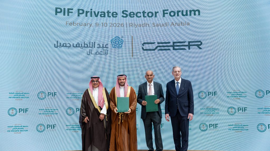 سير السيارات الكهربائية
شركة سير السعودية
صناعة السيارات الكهربائية في السعودية
توطين صناعة السيارات
اتفاقيات سير 3.7 مليار ريال
منتدى صندوق الاستثمارات العامة
صناعة السيارات في الرياض
مصنع سيارات كهربائية سعودي
سلسلة توريد السيارات في السعودية
مكونات السيارات الكهربائية محلياً
رؤية السعودية 2030 صناعة السيارات
استثمارات السيارات الكهربائية السعودية
تصنيع بطاريات سيارات كهربائية
هندسة سيارات كهربائية في السعودية
موردين سيارات كهربائية سعوديين
تطوير الصناعة الوطنية السعودية
خط إنتاج سيارات كهربائية
منظومة صناعة السيارات المتكاملة
سوق السيارات الكهربائية في الخليج
التحول الكهربائي في السعودية
اقتصاد السعودية الصناعي
وظائف صناعة السيارات السعودية
شراكات صناعية سعودية
تصنيع أنظمة HVAC للسيارات
مكونات بولي بروبلين للسيارات
زجاج سيارات كهربائية
مواد لاصقة هيكلية للسيارات
هياكل سيارات كهربائية
تقنيات السيارات المتقدمة في السعودية
استراتيجية توطين الصناعات
Electric Vehicles
Saudi Arabia's SIR Company
Electric Vehicle Manufacturing in Saudi Arabia
Localization of the Automotive Industry
SIR Agreements Worth SAR 3.7 Billion
Public Investment Fund Forum
Automotive Industry in Riyadh
Saudi Electric Vehicle Factory
Saudi Automotive Supply Chain
Local Electric Vehicle Components
Saudi Vision 2030 Automotive Industry
Saudi Electric Vehicle Investments
Electric Vehicle Battery Manufacturing
Electric Vehicle Engineering in Saudi Arabia
Saudi Electric Vehicle Suppliers
Developing Saudi National Industry
Electric Vehicle Production Line
Integrated Automotive Manufacturing System
Electric Vehicle Market in the Gulf
Electrification in Saudi Arabia
Saudi Industrial Economy
Saudi Automotive Industry Jobs
Saudi Industrial Partnerships
Automotive HVAC System Manufacturing
Automotive Polypropylene Components
Electric Vehicle Glass
Automotive Structural Adhesives
Electric Vehicle Bodies
Advanced Automotive Technologies in Saudi Arabia
Industrial Localization Strategy