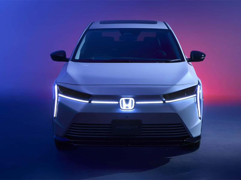 هوندا إنسايت 2026 هوندا إنسايت كهربائية إنسايت كروس أوفر سيارة هوندا كهربائية جديدة مدى 500 كم هوندا e:NS2 مواصفات هوندا إنسايت سعر هوندا إنسايت 2026 كروس أوفر كهربائية يابانية سيارات كهربائية 2026 هوندا WLTC عزم 310 نيوتن متر بطارية 68.8 كيلوواط ساعة سيارات كهربائية في اليابان هوندا إنسايت 2026 كروس أوفر كهربائية بالكامل بتصميم حديث الواجهة الأمامية لسيارة Honda Insight 2026 بإضاءة بوميرانغ التصميم الخلفي لهوندا إنسايت الكهربائية الجديدة مقصورة هوندا إنسايت 2026 بشاشة 12.8 إنش رقمية لوحة العدادات الرقمية في Honda Insight الكهربائية مقاعد هوندا إنسايت المهوّاة مع إضاءة محيطية الجانب الجانبي لهوندا إنسايت 2026 كروس أوفر كهربائية نظام HUD في هوندا إنسايت الجديدة Honda Insight 2026 Honda Insight electric Honda electric crossover New Honda EV 2026 Honda Insight range 500 km Honda e:NS2 specs Honda Insight torque 310 Nm Japanese electric SUV Electric crossover 2026 Honda WLTC range 68.8 kWh battery Honda China-built Honda EV Honda Insight 2026 fully electric crossover exterior design Front view of Honda Insight 2026 with boomerang LED lights Rear design of the new Honda Insight electric SUV Interior of Honda Insight 2026 with 12.8-inch touchscreen Digital instrument cluster in Honda Insight EV Ventilated front seats inside Honda Insight 2026 Side profile of Honda Insight 2026 electric crossover