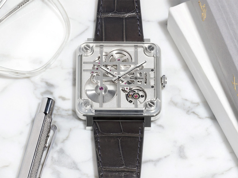 ساعة بيل آند روس BR-X3 Micro-Rotor الجديدة والمهووسة بالتصميم الصندوقي