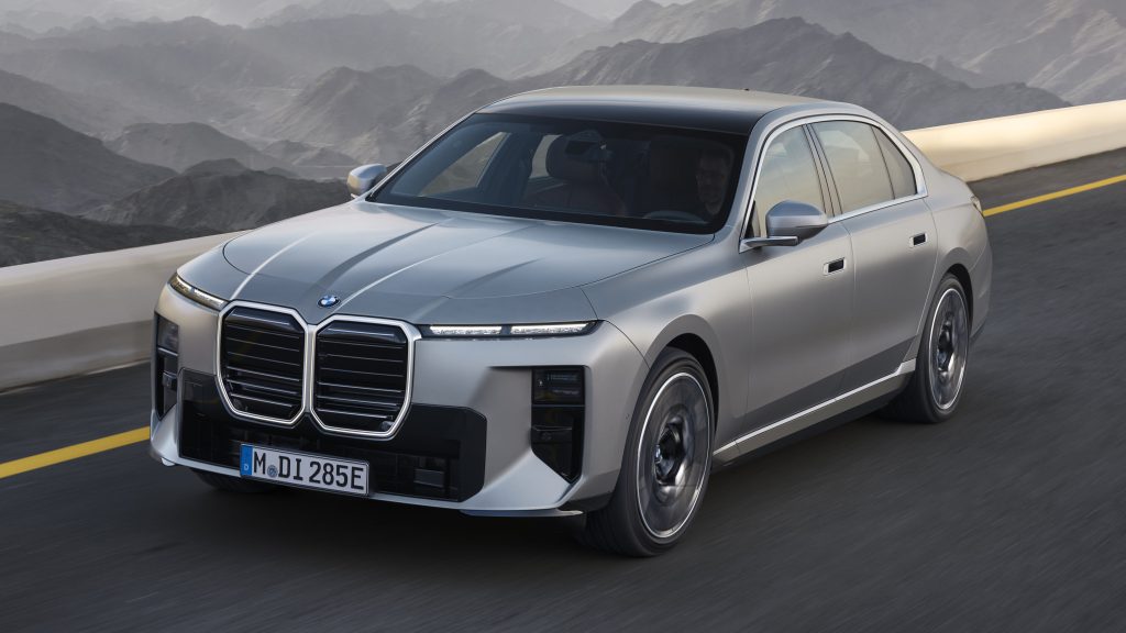 ي ام دبليو الفئة السابعة 2026
BMW 7 Series الجديدة
BMW i7 الكهربائية
مواصفات BMW i7
بي ام دبليو 7 سيريز
سيارة BMW فاخرة
سيارات كهربائية فاخرة
سيارات هجينة BMW
منافس مرسيدس S-Class
سعر BMW 7 Series
تصميم بي ام دبليو الفئة السابعة 2026 الأمامي
BMW i7 2026 من الخلف بإضاءة LED
داخلية BMW 7 Series بشاشة Theatre Screen
شاشة 31 بوصة في BMW الفئة السابعة
مقصورة فاخرة في BMW i7
نظام Panoramic iDrive في BMW
تصميم شبك BMW الجديد
BMW 7 Series M Performance
محرك BMW i7 الكهربائي
تفاصيل فخامة BMW الفئة السابعة
سيارة BMW كهربائية 2026
أفضل سيارات فاخرة 2026
BMW i7 range and specs
luxury electric sedan BMW
BMW 7 Series 2026
BMW i7 electric
new BMW 7 Series
BMW luxury sedan
BMW hybrid 7 Series
BMW i7 specs
electric luxury sedan
BMW vs Mercedes S-Class
BMW flagship sedan
BMW 7 Series price
BMW 7 Series 2026 front design
BMW i7 rear LED lights
BMW 7 Series interior theatre screen
31 inch BMW rear screen
BMW i7 luxury interior
BMW Panoramic iDrive system
BMW kidney grille design
BMW 7 Series M Performance
BMW i7 electric powertrain
BMW luxury sedan interior details