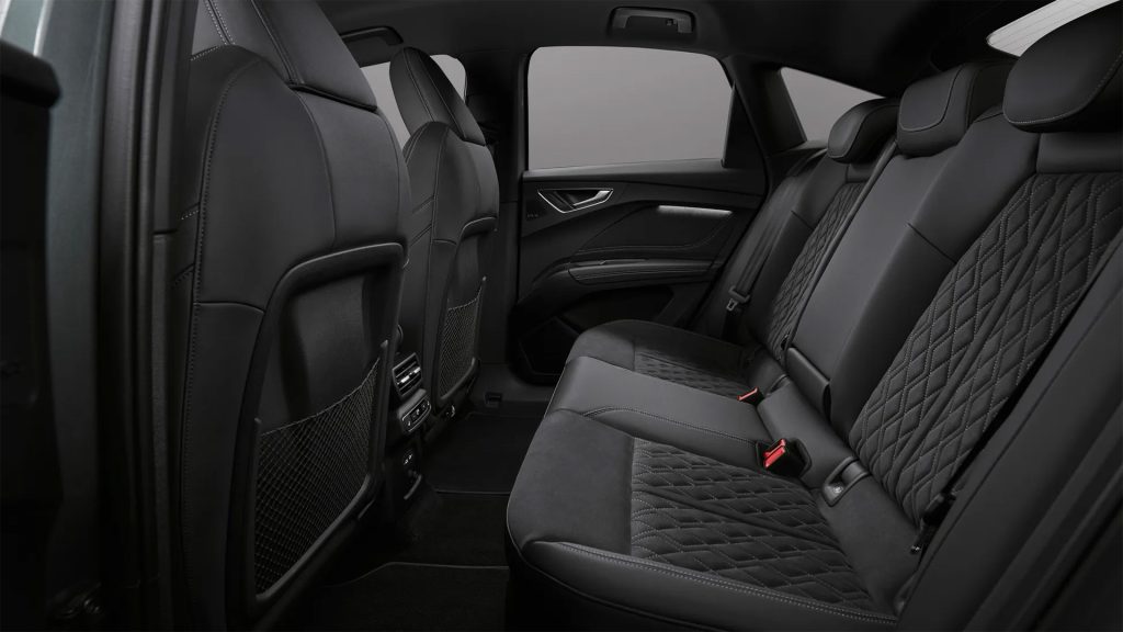 أودي Q4 e-tron
Audi Q4 e-tron 2026
Q4 e-tron فيس ليفت
أودي كهربائية SUV
Q4 Sportback e-tron
سيارة كهربائية أودي
مدى 592 كم
شحن سريع 185 كيلوواط
تقنية V2L
سيارات كهربائية 2026
أودي Q4 e-tron فيس ليفت 2026 تصميم خارجي جديد
Audi Q4 e-tron facelift LED headlights design
تصميم الشبكة الأمامية Singleframe في أودي Q4
أودي Q4 Sportback e-tron تصميم كوبيه SUV
مصابيح OLED الخلفية في أودي الكهربائية
المقصورة الرقمية في أودي Q4 e-tron
شاشة المسرح الرقمي في أودي Q4
شاشة عدادات رقمية 11.9 إنش Audi
شاشة ترفيه 12.8 إنش في أودي Q4
شاشة الراكب الأمامي في أودي Q4 e-tron
نظام Head up display الواقع المعزز أودي
شحن سريع 185 كيلوواط سيارة أودي كهربائية
بطارية 77 كيلوواط ساعي Audi Q4
مساحة صندوق أودي Q4 e-tron الخلفي
سيارة SUV كهربائية من أودي بتقنيات حديثة
Audi Q4 e-tron
Audi Q4 e-tron 2026
Q4 e-tron facelift
electric Audi SUV
Q4 Sportback e-tron
Audi EV SUV
592 km range EV
185 kW fast charging
V2L electric car
electric SUV 2026
Audi Q4 e-tron facelift 2026 exterior design
Audi Q4 e-tron LED headlights customizable design
Audi Singleframe grille updated design
Audi Q4 Sportback e-tron coupe SUV profile
OLED rear lights Audi electric SUV
Audi Q4 e-tron digital interior cockpit
Audi digital stage dashboard screens
11.9 inch digital instrument cluster Audi
12.8 inch infotainment screen Audi Q4
front passenger display Audi Q4 e-tron
augmented reality head up display Audi
185 kW fast charging Audi electric car
77 kWh battery Audi Q4 e-tron
Audi Q4 e-tron trunk space rear
modern electric SUV Audi interior technology