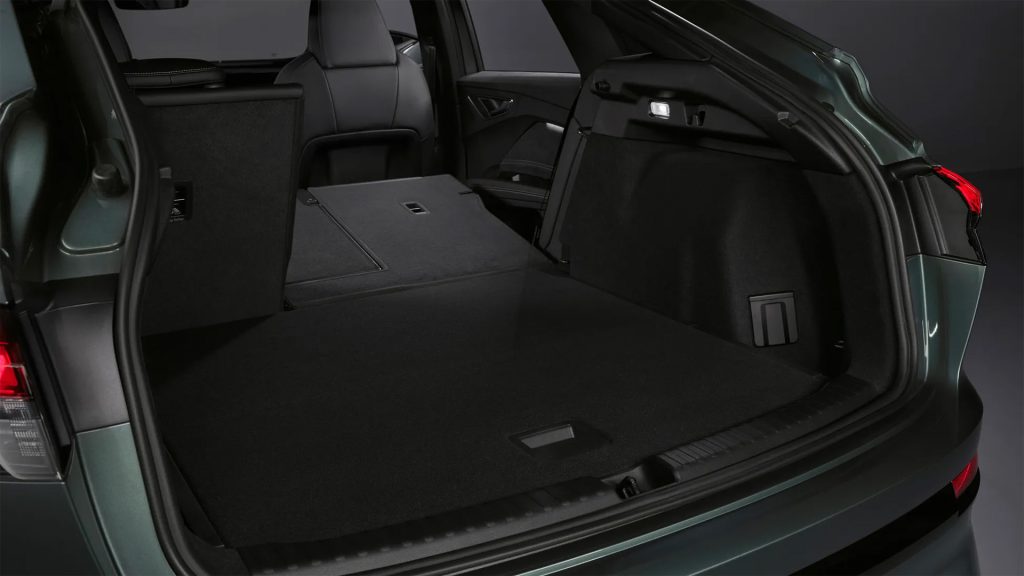 أودي Q4 e-tron
Audi Q4 e-tron 2026
Q4 e-tron فيس ليفت
أودي كهربائية SUV
Q4 Sportback e-tron
سيارة كهربائية أودي
مدى 592 كم
شحن سريع 185 كيلوواط
تقنية V2L
سيارات كهربائية 2026
أودي Q4 e-tron فيس ليفت 2026 تصميم خارجي جديد
Audi Q4 e-tron facelift LED headlights design
تصميم الشبكة الأمامية Singleframe في أودي Q4
أودي Q4 Sportback e-tron تصميم كوبيه SUV
مصابيح OLED الخلفية في أودي الكهربائية
المقصورة الرقمية في أودي Q4 e-tron
شاشة المسرح الرقمي في أودي Q4
شاشة عدادات رقمية 11.9 إنش Audi
شاشة ترفيه 12.8 إنش في أودي Q4
شاشة الراكب الأمامي في أودي Q4 e-tron
نظام Head up display الواقع المعزز أودي
شحن سريع 185 كيلوواط سيارة أودي كهربائية
بطارية 77 كيلوواط ساعي Audi Q4
مساحة صندوق أودي Q4 e-tron الخلفي
سيارة SUV كهربائية من أودي بتقنيات حديثة
Audi Q4 e-tron
Audi Q4 e-tron 2026
Q4 e-tron facelift
electric Audi SUV
Q4 Sportback e-tron
Audi EV SUV
592 km range EV
185 kW fast charging
V2L electric car
electric SUV 2026
Audi Q4 e-tron facelift 2026 exterior design
Audi Q4 e-tron LED headlights customizable design
Audi Singleframe grille updated design
Audi Q4 Sportback e-tron coupe SUV profile
OLED rear lights Audi electric SUV
Audi Q4 e-tron digital interior cockpit
Audi digital stage dashboard screens
11.9 inch digital instrument cluster Audi
12.8 inch infotainment screen Audi Q4
front passenger display Audi Q4 e-tron
augmented reality head up display Audi
185 kW fast charging Audi electric car
77 kWh battery Audi Q4 e-tron
Audi Q4 e-tron trunk space rear
modern electric SUV Audi interior technology