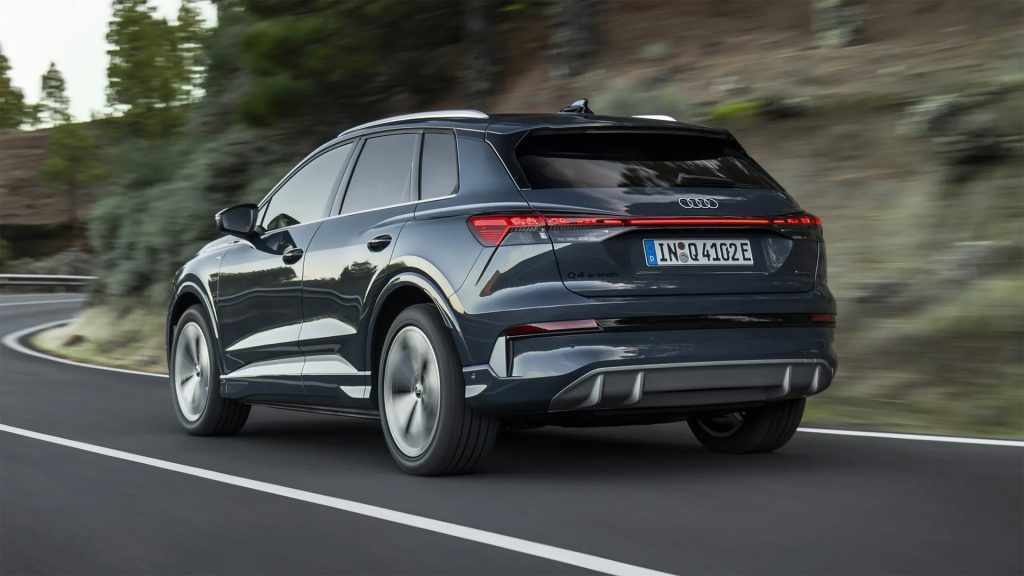 أودي Q4 e-tron
Audi Q4 e-tron 2026
Q4 e-tron فيس ليفت
أودي كهربائية SUV
Q4 Sportback e-tron
سيارة كهربائية أودي
مدى 592 كم
شحن سريع 185 كيلوواط
تقنية V2L
سيارات كهربائية 2026
أودي Q4 e-tron فيس ليفت 2026 تصميم خارجي جديد
Audi Q4 e-tron facelift LED headlights design
تصميم الشبكة الأمامية Singleframe في أودي Q4
أودي Q4 Sportback e-tron تصميم كوبيه SUV
مصابيح OLED الخلفية في أودي الكهربائية
المقصورة الرقمية في أودي Q4 e-tron
شاشة المسرح الرقمي في أودي Q4
شاشة عدادات رقمية 11.9 إنش Audi
شاشة ترفيه 12.8 إنش في أودي Q4
شاشة الراكب الأمامي في أودي Q4 e-tron
نظام Head up display الواقع المعزز أودي
شحن سريع 185 كيلوواط سيارة أودي كهربائية
بطارية 77 كيلوواط ساعي Audi Q4
مساحة صندوق أودي Q4 e-tron الخلفي
سيارة SUV كهربائية من أودي بتقنيات حديثة
Audi Q4 e-tron
Audi Q4 e-tron 2026
Q4 e-tron facelift
electric Audi SUV
Q4 Sportback e-tron
Audi EV SUV
592 km range EV
185 kW fast charging
V2L electric car
electric SUV 2026
Audi Q4 e-tron facelift 2026 exterior design
Audi Q4 e-tron LED headlights customizable design
Audi Singleframe grille updated design
Audi Q4 Sportback e-tron coupe SUV profile
OLED rear lights Audi electric SUV
Audi Q4 e-tron digital interior cockpit
Audi digital stage dashboard screens
11.9 inch digital instrument cluster Audi
12.8 inch infotainment screen Audi Q4
front passenger display Audi Q4 e-tron
augmented reality head up display Audi
185 kW fast charging Audi electric car
77 kWh battery Audi Q4 e-tron
Audi Q4 e-tron trunk space rear
modern electric SUV Audi interior technology