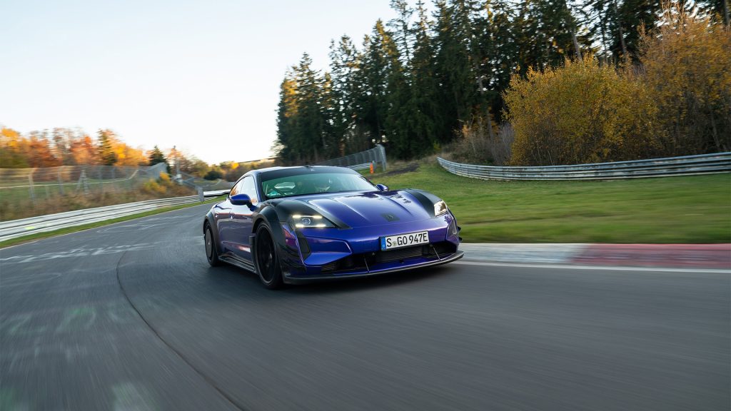 بورشه تايكان توربو GT
Porsche Taycan Turbo GT
مانثي ريسينغ
Manthey Racing
نوربورغرينغ
رقم قياسي نوربورغرينغ
أسرع سيارة كهربائية
بورشه كهربائية
Taycan Turbo GT Manthey
تايكان مانثي
سيارات كهربائية رياضية
بورشه تايكان 2026
قوة ضغط سفلي
بورشه حلبات
سيارات أداء كهربائية
سباقات نوربورغرينغ
Attack Mode بورشه
بورشه ضد شاومي SU7 Ultra
سيارات كهربائية ألمانية
أسرع سيدان كهربائية
بورشه تايكان توربو GT المعدلة من مانثي على حلبة نوربورغرينغ
سيارة Porsche Taycan Turbo GT خلال تسجيل الرقم القياسي
الجناح الخلفي الضخم في تايكان مانثي الجديدة
تصميم هوائي متطرف لسيارة بورشه تايكان Turbo GT
بورشه كهربائية عالية الأداء على حلبة السباق
تفاصيل الكربون المكشوف في Taycan Turbo GT Manthey
بورشه تايكان الكهربائية أثناء الهجوم على المنعطفات
نظام الديناميكية الهوائية في بورشه مانثي
جنوط خفيفة الوزن في بورشه تايكان المعدلة
Porsche Taycan Turbo GT تحقق زمن قياسي في نوربورغرينغ
Porsche Taycan Turbo GT
Taycan Turbo GT Manthey
Manthey Racing
Nürburgring record
fastest EV sedan
Porsche EV record
Porsche Taycan 2026
electric performance car
Nürburgring electric car
Porsche downforce
electric super sedan
Porsche Attack Mode
Xiaomi SU7 Ultra vs Porsche
performance EV
Porsche track car
electric lap record
Porsche Manthey kit
German electric sports car
Taycan Nürburgring
EV performance sedan
Porsche Taycan Turbo GT Manthey on Nürburgring track
Porsche Taycan Turbo GT during record lap run
Massive rear wing on the Manthey-modified Taycan
Extreme aerodynamic design of the Porsche Taycan Turbo GT
High-performance Porsche EV on racetrack
Exposed carbon fiber details on Taycan Turbo GT Manthey
Porsche Taycan attacking corners at high speed
Aerodynamic package on Porsche Manthey edition
Lightweight wheels fitted to the modified Taycan Turbo GT
Porsche Taycan Turbo GT setting Nürburgring record