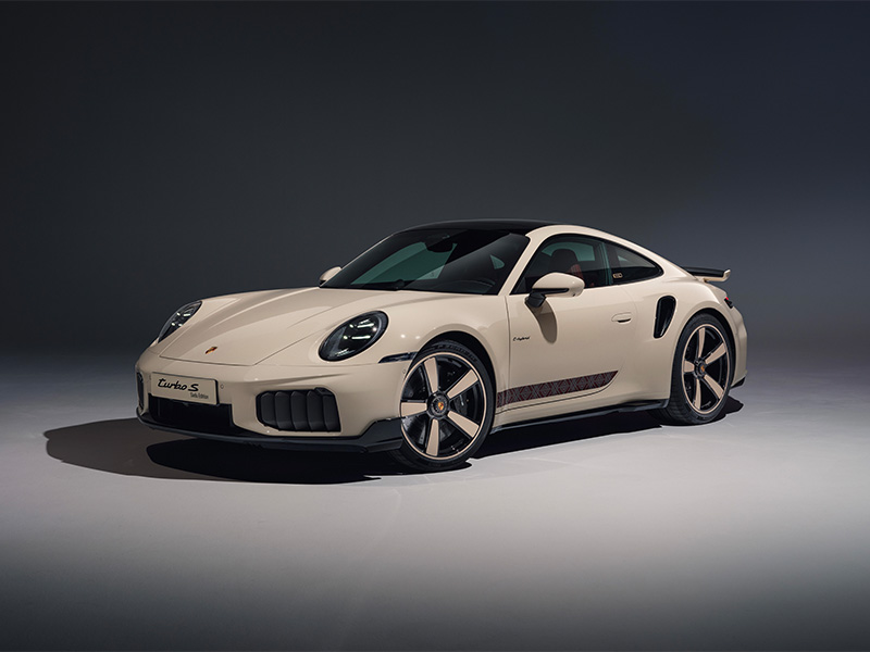 بورشه 911 توربو S إصدار السدو بورشه الكويت إصدار محدود سيارة بورشه تراث كويتي تصميم السدو على بورشه 911 بورشه 911 توربو S 2026 سيارة رياضية ألمانية فاخرة بورشه إصدار خاص الشرق الأوسط داخلية بورشه 911 فاخرة محرك بوكسر توين توربو بورشه سيارة بورشه محدودة الإنتاج بورشه 911 تصميم عربي سيارات رياضية فاخرة ألمانية Porsche Sadu Edition الكويت بورشه 911 Turbo S exclusive سيارات بورشه الشرق الأوسط Porsche 911 Turbo S Sadu Edition Limited edition Porsche Kuwait Porsche 911 Middle East heritage design Sadu inspired Porsche livery Porsche 911 Turbo S 2026 model German luxury sports car design Porsche special edition Middle East Porsche 911 interior luxury details Twin turbo boxer engine Porsche Exclusive Porsche limited production Porsche 911 Arabic inspired design High performance German sports car Porsche Kuwait 70th anniversary edition Porsche Turbo S heritage livery Luxury automotive special edition