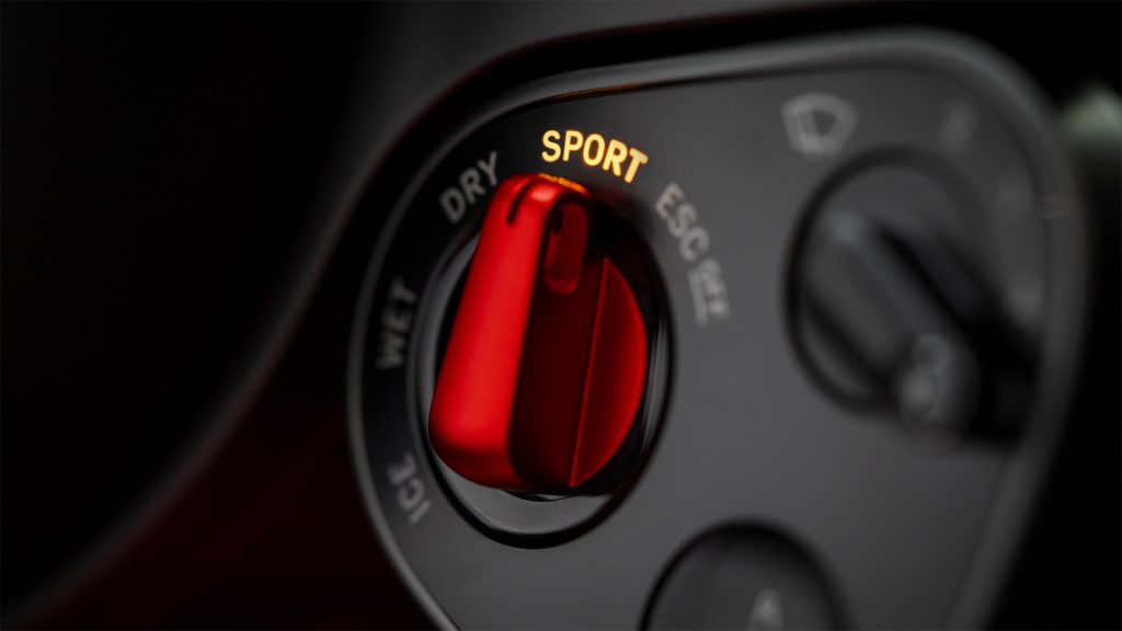 فيراري لوتشي
Ferrari Luce
فيراري كهربائية
أول سيارة كهربائية من فيراري
Ferrari EV
Ferrari Luce 2026
سيارة فيراري كهربائية
Ferrari electric car
Ferrari electric GT
أخبار فيراري
فيراري مارانيللو
سيارات كهربائية فاخرة
Ferrari 2026
Ferrari electric performance car
Ferrari Middle East
Top Gear Middle East Ferrari
Ferrari Luce specs
فيراري لوتشي الجديدة
فيراري لوتشي الكهربائية الجديدة 2026 في أول ظهور رسمي
أول سيارة كهربائية بالكامل من فيراري لوتشي الجديدة
الواجهة الأمامية لسيارة فيراري لوتشي الكهربائية
تصميم مقدمة Ferrari Luce الجديدة
التصميم الخلفي لفيراري لوتشي الكهربائية بالكامل
مؤخرة Ferrari Luce الجديدة من فيراري
التصميم الجانبي لسيارة فيراري لوتشي الكهربائية الجديدة
Ferrari Luce 2026 من الجانب
المقصورة الداخلية في Ferrari Luce الجديدة
تصميم داخلية فيراري لوتشي الكهربائية مع الشاشات الرقمية
جنوط Ferrari Luce الجديدة بتصميم رياضي
تفاصيل خارجية فيراري لوتشي الكهربائية
منظومة الدفع الكهربائية في Ferrari Luce
بطارية Ferrari Luce وتقنيات الأداء الكهربائي
Ferrari Luce
Ferrari Luce 2026
Ferrari EV
Ferrari electric car
first electric Ferrari
Ferrari electric GT
Ferrari Luce reveal
Ferrari Luce specs
Ferrari Maranello
Ferrari performance EV
Ferrari electric supercar
Ferrari luxury EV
Ferrari 2026 EV
Ferrari electric debut
Ferrari Middle East
Ferrari Luce 2026 official reveal in Maranello
Ferrari Luce first fully electric Ferrari debut
Ferrari Luce electric GT front design
Front fascia of Ferrari Luce 2026
Ferrari Luce rear styling and aerodynamic design
Rear design of Ferrari’s first electric vehicle
Ferrari Luce side profile and body shape
Ferrari Luce GT electric car side view
Ferrari Luce 2026 interior and dashboard design
Ferrari Luce cabin with digital displays
Wheels / design details
Ferrari Luce wheel design and exterior details
Ferrari Luce aerodynamic styling details
Ferrari Luce electric powertrain technology
Ferrari Luce battery and charging system