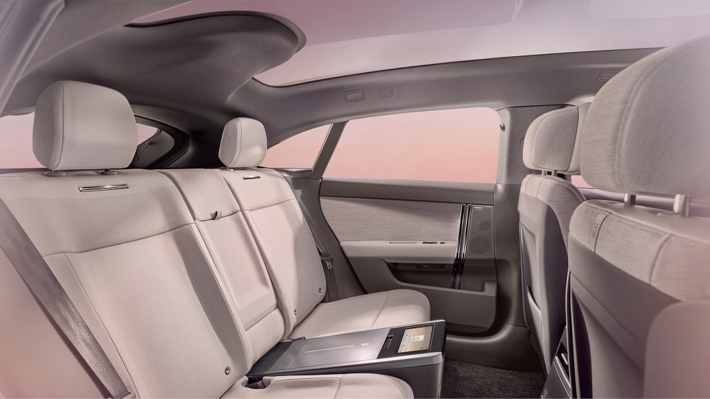 رنج روفر GT
رنج روفر GT الكهربائية
رنج روفر GT 2027
رنج روفر كهربائية
Range Rover GT
Range Rover Electric GT
رنج روفر كهربائية جديدة
سيارات رنج روفر الكهربائية
منصة EMA
Electric Modular Architecture
سيارات جراند تورر
SUV كهربائية فاخرة
سيارات كهربائية فاخرة
رنج روفر 2027
تصميم رنج روفر GT
مقصورة رنج روفر GT
رنج روفر مستقبلية
سيارات كهربائية بريطانية
أخبار رنج روفر
سيارات SUV كهربائية
رنج روفر GT الكهربائية الجديدة بتصميم منخفض وانسيابي
الواجهة الأمامية لسيارة رنج روفر GT الكهربائية
التصميم الجانبي لرنج روفر GT الجديدة
مقصورة رنج روفر GT المستقبلية مع شاشة OLED
داخلية رنج روفر GT الكهربائية الفاخرة
سيارة رنج روفر GT بمنصة EMA الكهربائية
تصميم خلفي لسيارة رنج روفر GT الجديدة
رنج روفر GT الكهربائية خلال الاختبارات
رنج روفر GT تجمع بين سيارات SUV والجراند تورر
سيارة Range Rover GT الكهربائية الفاخرة
Range Rover GT
Electric Range Rover GT
Range Rover GT EV
New Range Rover GT
Range Rover electric SUV
Range Rover Grand Tourer
Electric Modular Architecture
EMA platform
Luxury electric SUV
Electric Grand Tourer
Range Rover EV
Range Rover GT interior
Range Rover GT design
Luxury EV
British luxury SUV
Electric Range Rover 2027
New electric Range Rover
Premium electric SUV
Range Rover news
Luxury electric crossover
New electric Range Rover GT with sleek grand touring design
Front view of the all-electric Range Rover GT
Side profile of the new Range Rover GT EV
Futuristic interior of the Range Rover GT with OLED display
Luxury cabin inside the electric Range Rover GT
Range Rover GT built on the EMA electric platform
Rear design of the new Range Rover GT
Electric Range Rover GT prototype during testing
Range Rover GT blending SUV capability with grand touring comfort
Premium all-electric Range Rover GT luxury SUV