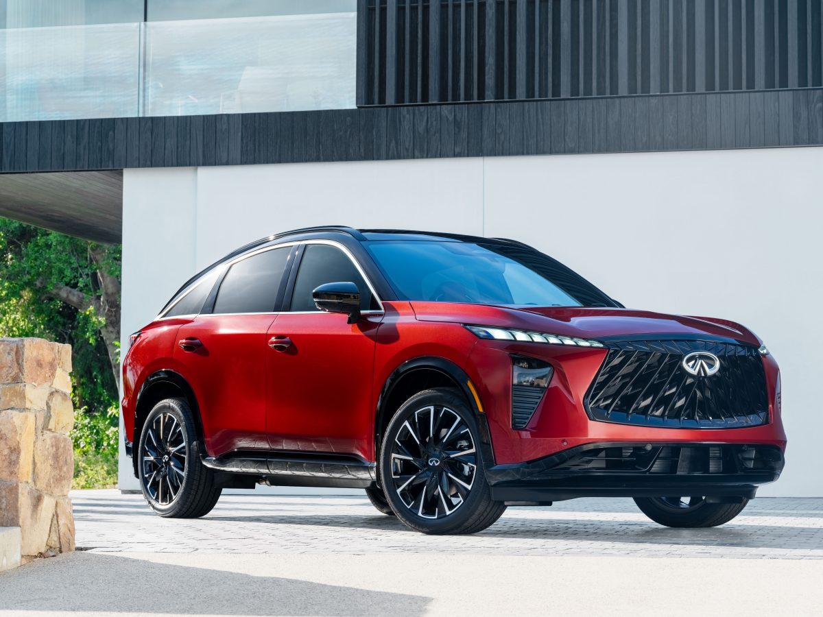 أخيراً، هبطت في ملاعبنا الحسناء اليابانية الجديدة كلياً: إنفينيتي QX65